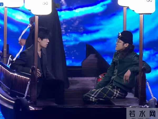 GQ的小船 网友直呼诡异又尴尬