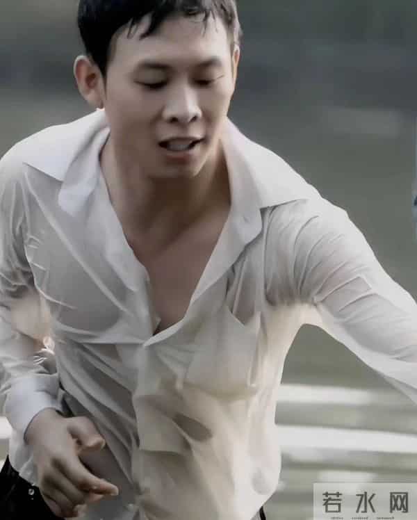 50岁卖鱼大叔身材管理堪比明星