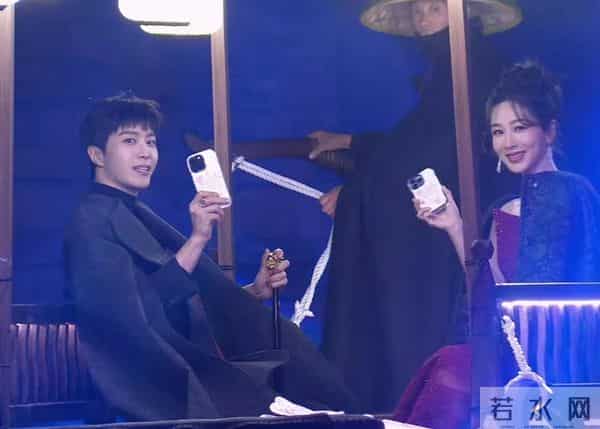 GQ的小船 网友直呼诡异又尴尬