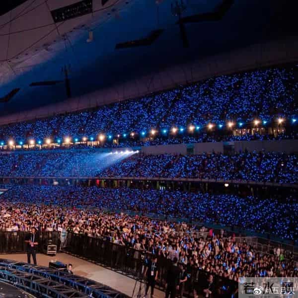 五月天演唱会荧光棒卖了近600万元