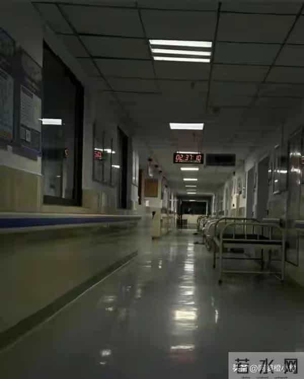 悲痛到抽搐男子妻子已离世