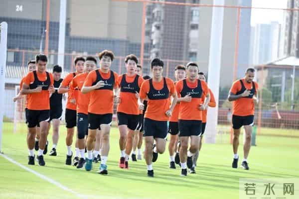 曝武汉长江即将解散 正补发欠薪