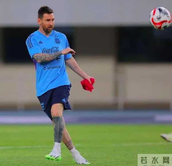 梅西回应被迫“宅”酒店