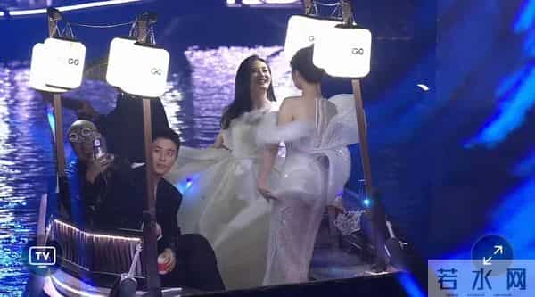 GQ的小船 网友直呼诡异又尴尬