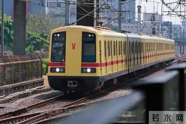 暴雨来袭 广州地铁必要时将停运