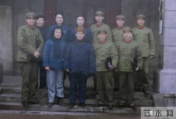 老伴走后第2天浙大老教师又去捡垃圾