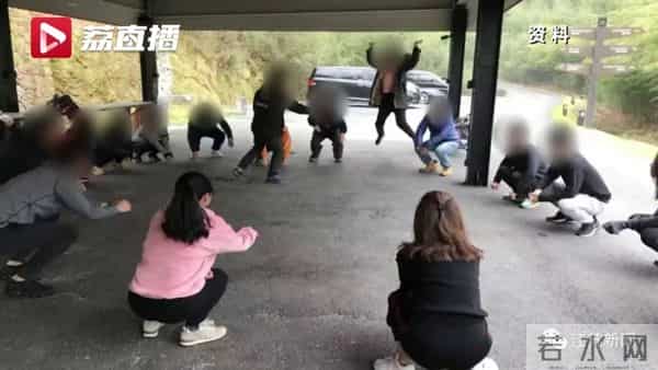 员工参加公司蛙跳游戏致十级伤残