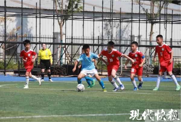 南京小学生被砸