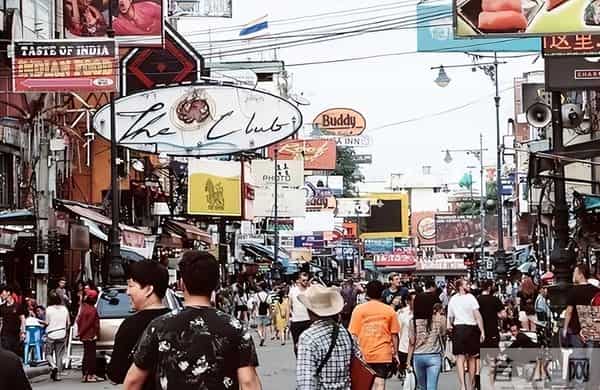 泰国考虑为外国游客提供免费机票