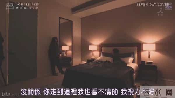 被爱豆们压床上