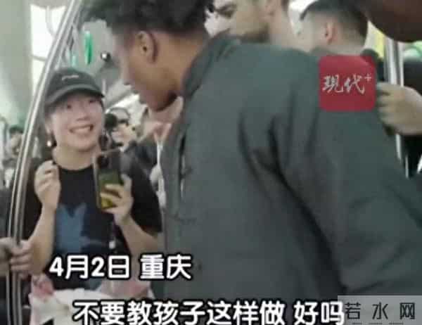 网红甲亢哥在挪威遭粉丝围攻