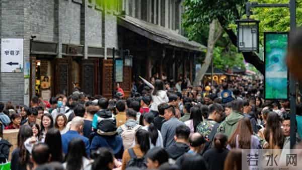 青岛栈桥捞手机主打一个捞1送1