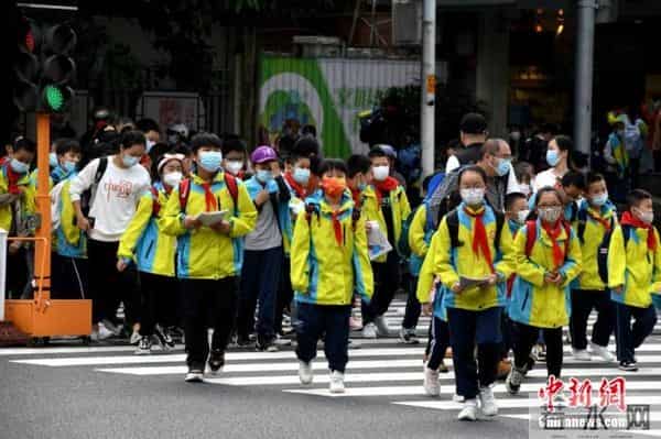 专家-感染人数增加与20条无因果关系