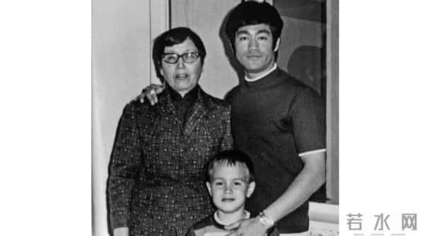 李小龙女儿谈鲍德温误杀摄影师事件