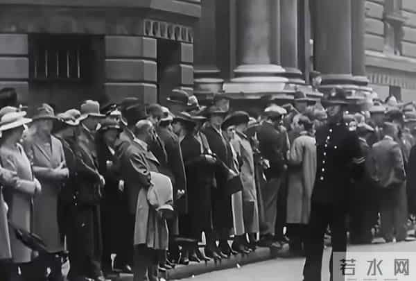 北京大妈200元时买入黄金赚大了