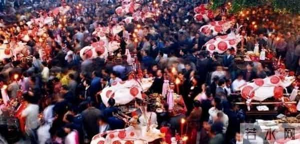 据说每个城市都来了1亿人