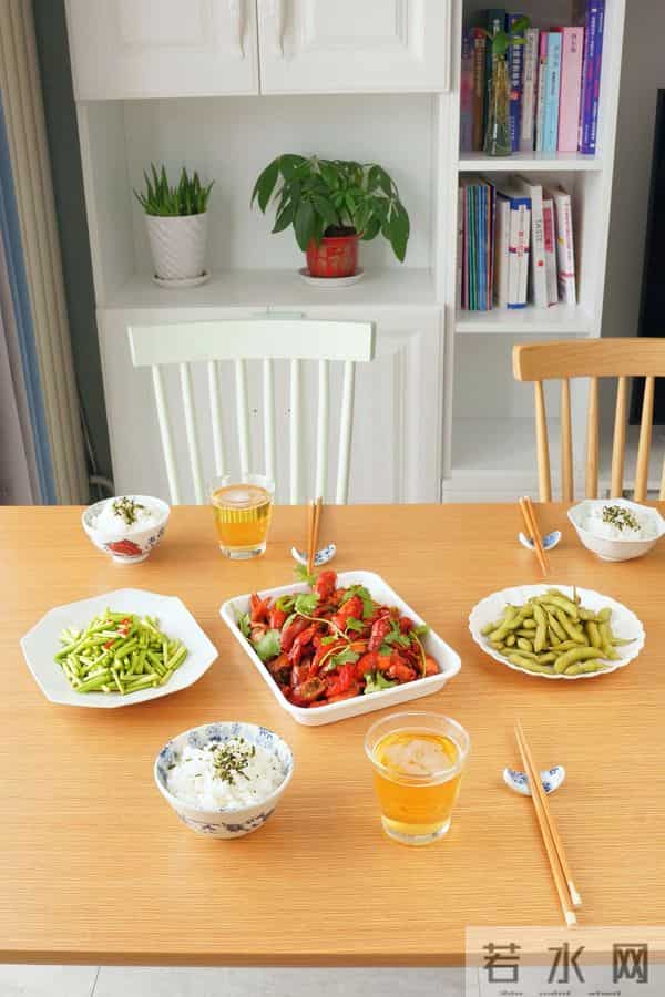 小龙虾很脏是误解