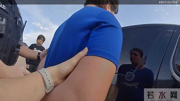 美国18岁女罪犯因颜值超高爆红