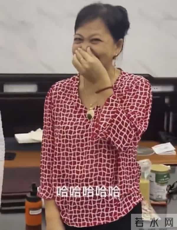 观音像被换成奥特曼