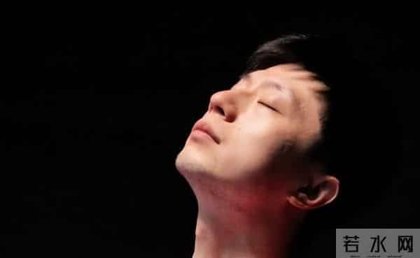 马龙谈看樊振东单打落泪