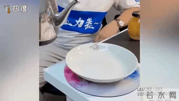 物理老师隔空打下5只易拉罐