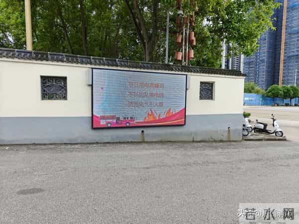 广西消防驻地满是鲜花