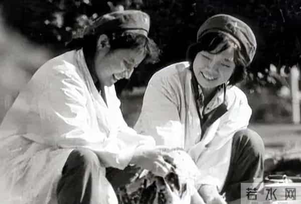 3个亲姐妹嫁给同一单位3名军官