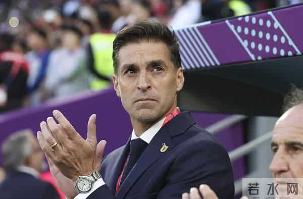 乌拉圭教练颜值引热议