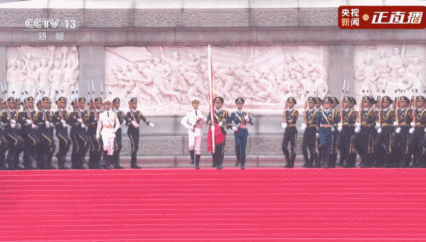 礼兵队伍俯拍太震撼了