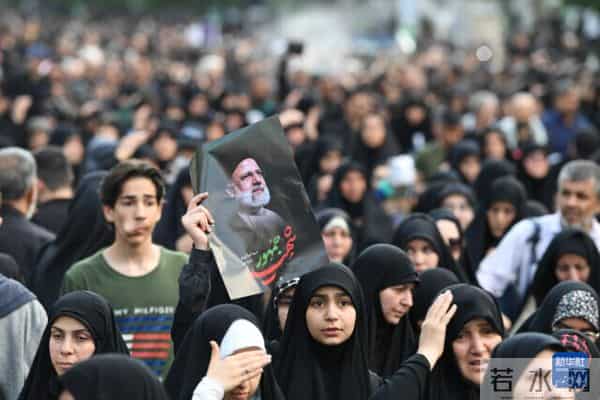 莱希葬礼伊朗超300万人送行