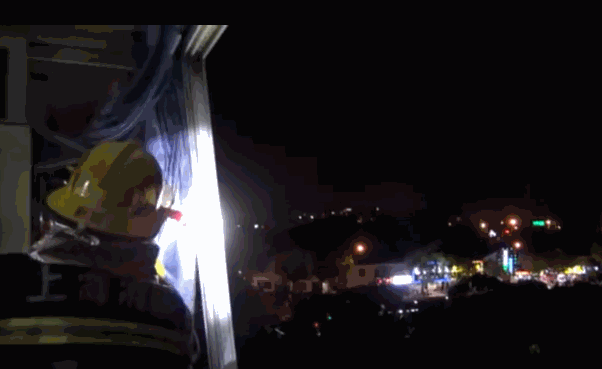 江苏大风吹飞机转圈