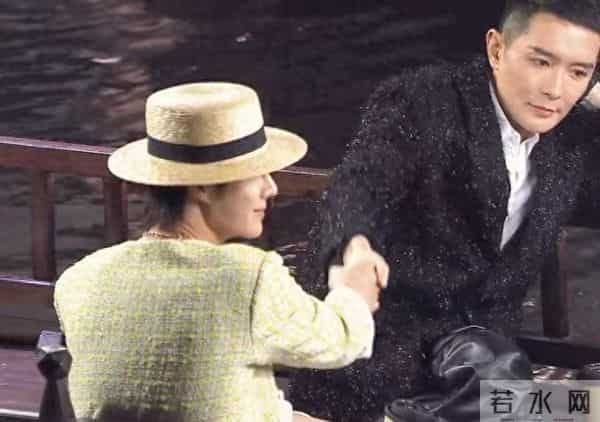 GQ的小船 网友直呼诡异又尴尬