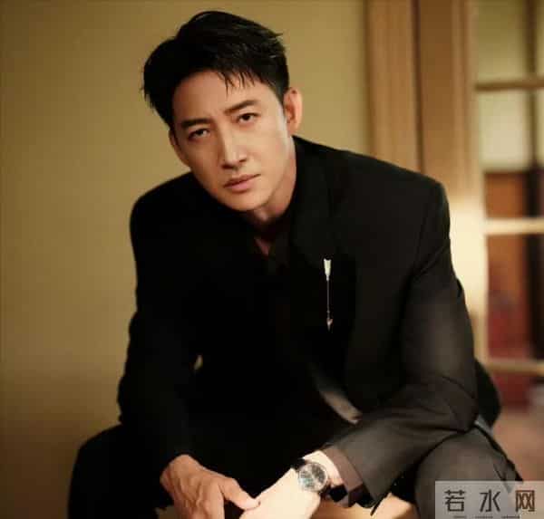 50岁卖鱼大叔身材管理堪比明星