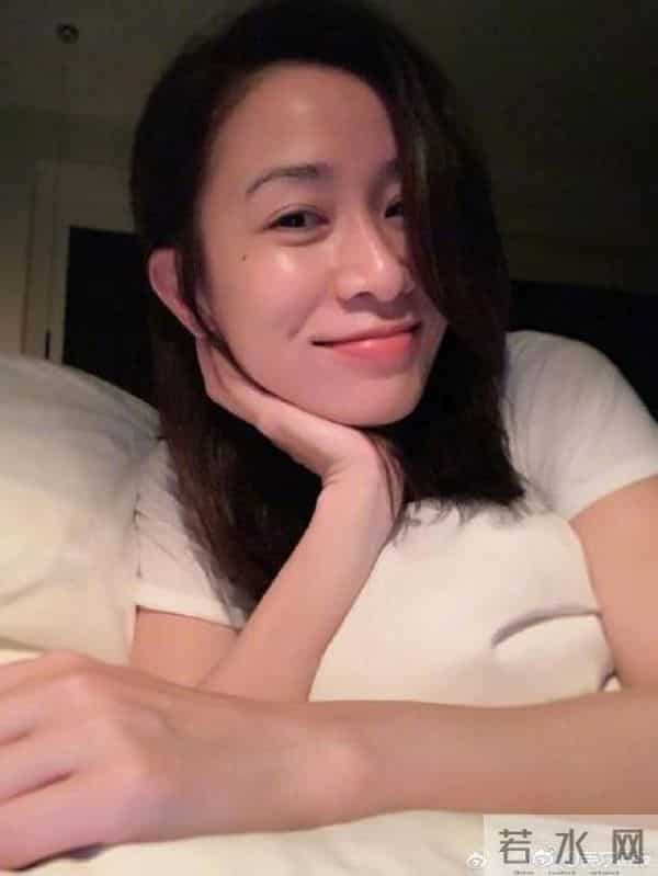 佘诗曼回应蛇精脸
