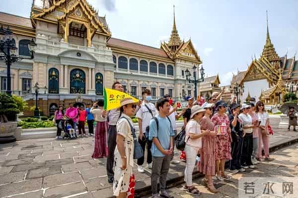 泰国考虑为外国游客提供免费机票