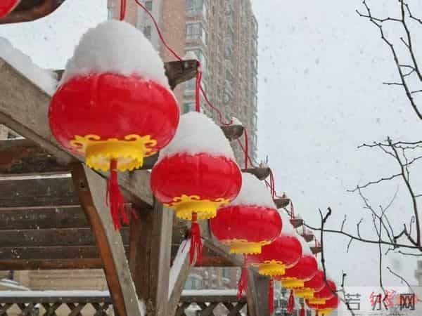 辽宁多地大雪 积雪深处没过脚踝