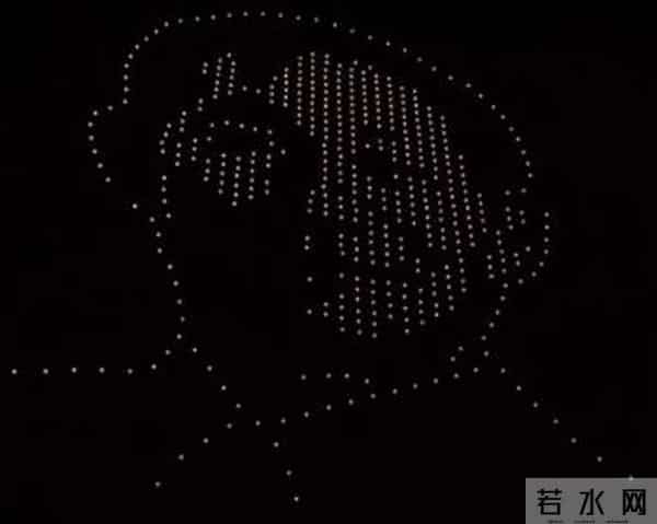 500台无人机照亮夜空送别袁隆平