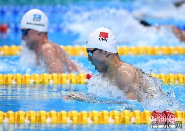 闫子贝男子100米蛙泳无缘奖牌