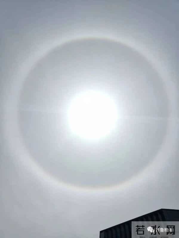 山东一地上空出现超大圆环彩虹