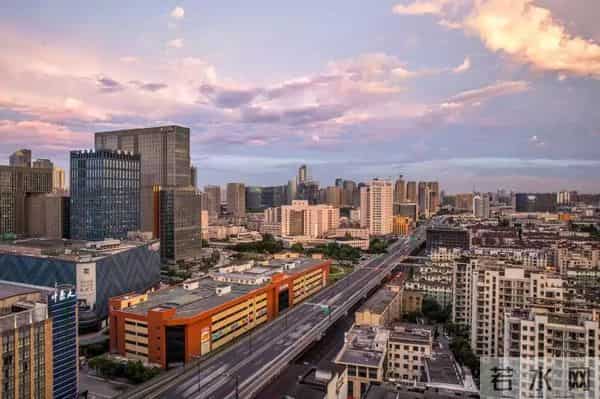 女大学生成中介销冠-卖出上亿豪宅