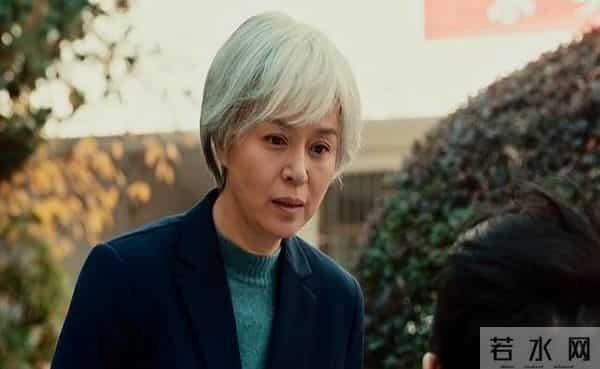 老夫妻连续9年给开公交的儿子送饭