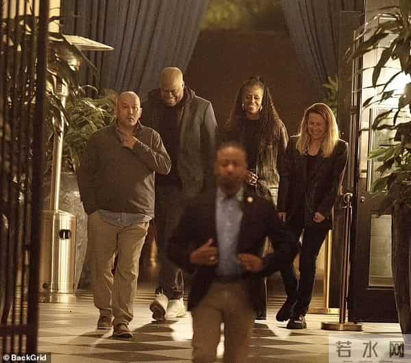 奥巴马夫人简历