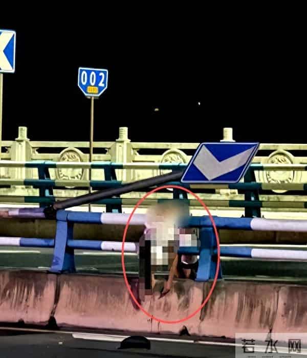 重庆地面温度把小孩姐烫到翻车