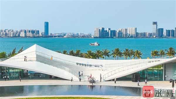 海南一漂流景区五一堵船了