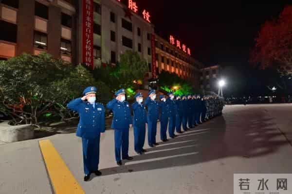 上千名医护集结驰援西安抗疫