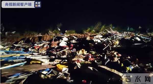 武汉突发9级龙卷风 有多人受伤