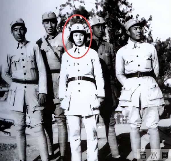 3个亲姐妹嫁给同一单位3名军官