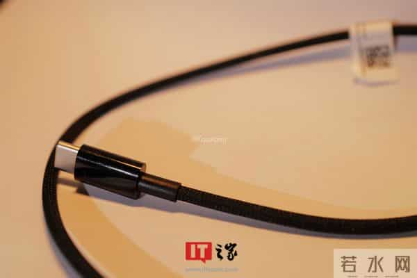 苹果15系列数据线照片曝光