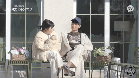 四川地震瞬间女幼师冲回屋救人