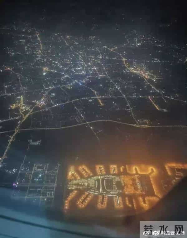 白云机场是最大蟑螂